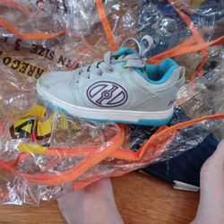 Heelys Size 2