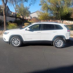 2020 Jeep Cherokee
