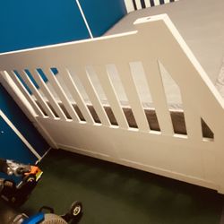 🥰$280-(firm on price) Beautiful Full size bed frame (frame only)  (sold separately from mattress (mattresses are priced separately and prices vary de