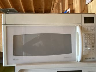 GE Under Cabinet Microwave