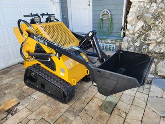 AGT-MX-MRT14 0.7-Ton 13.5HP Stand-On Mini Skid Steer With RATO Engine