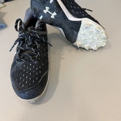 Youth Under Armour Baseball Cleats