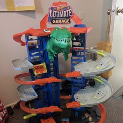 Hot Wheels T Rex Ultimate Garage