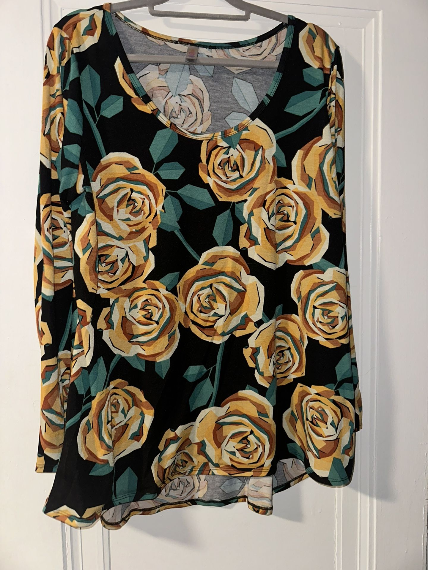LulaRoe Lynnae Top