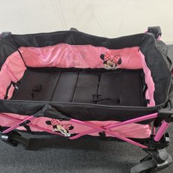 Minnie Mouse Waggon 