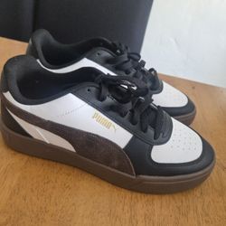 Pumas Size 10.5 New