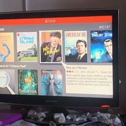 Samsung TV 22.5” x 16” 