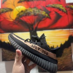 Yeezy 350 Core Black Copper Size 8