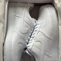Nike Air Force 1 07’ Flyease