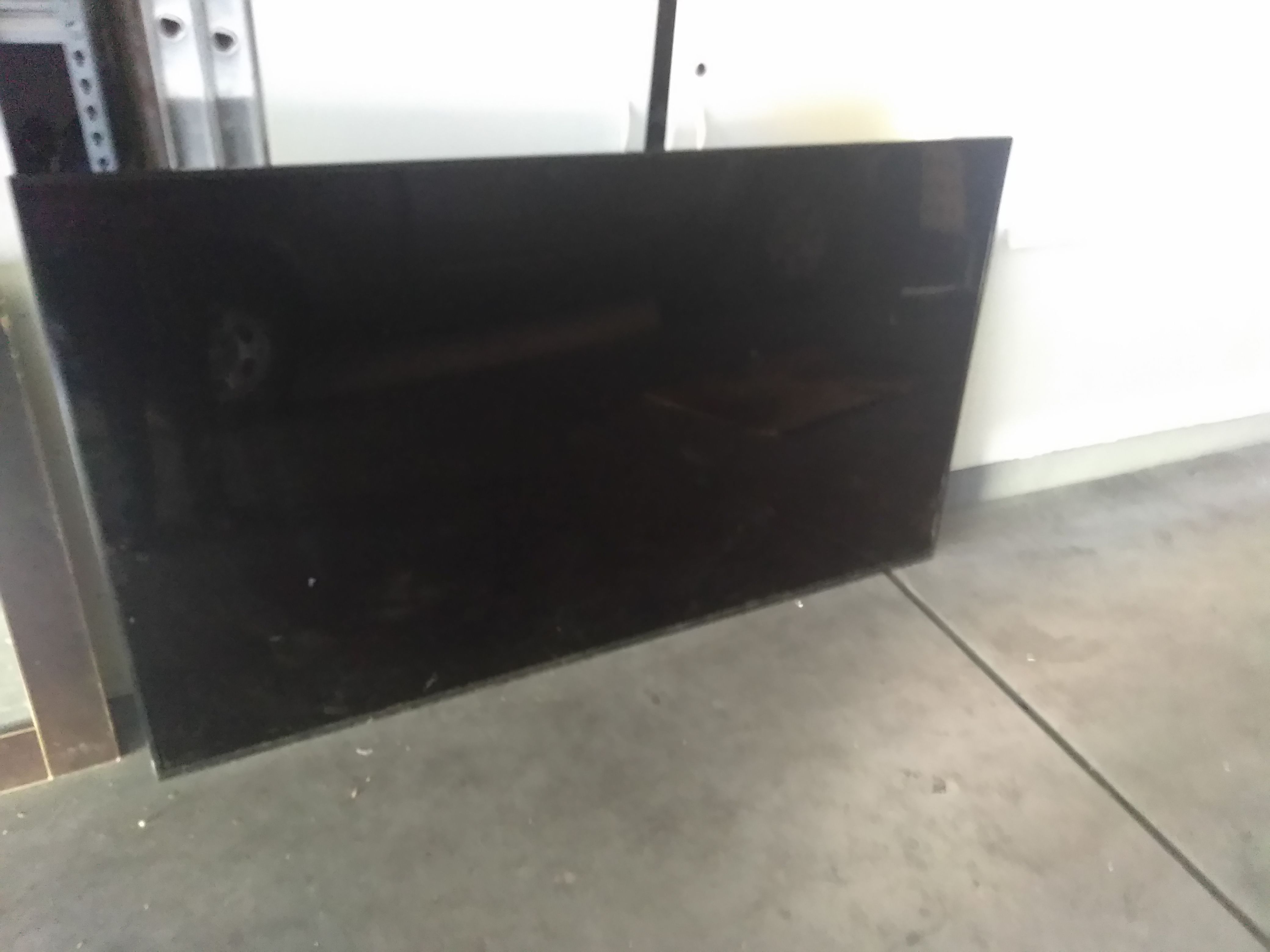 LH75DMEPLGA/GO Samsung TV LH75DME- series Slim direct Lit LEd tv 75 inch TV turns on. black screen when on. OBO