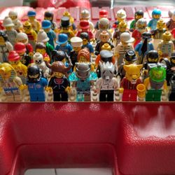 Legos Figures 