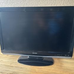 TV 32” Sharp 
