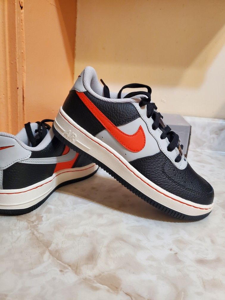 Nike Air Force 1 LV8 EMB GS for Sale in San Diego, CA - OfferUp