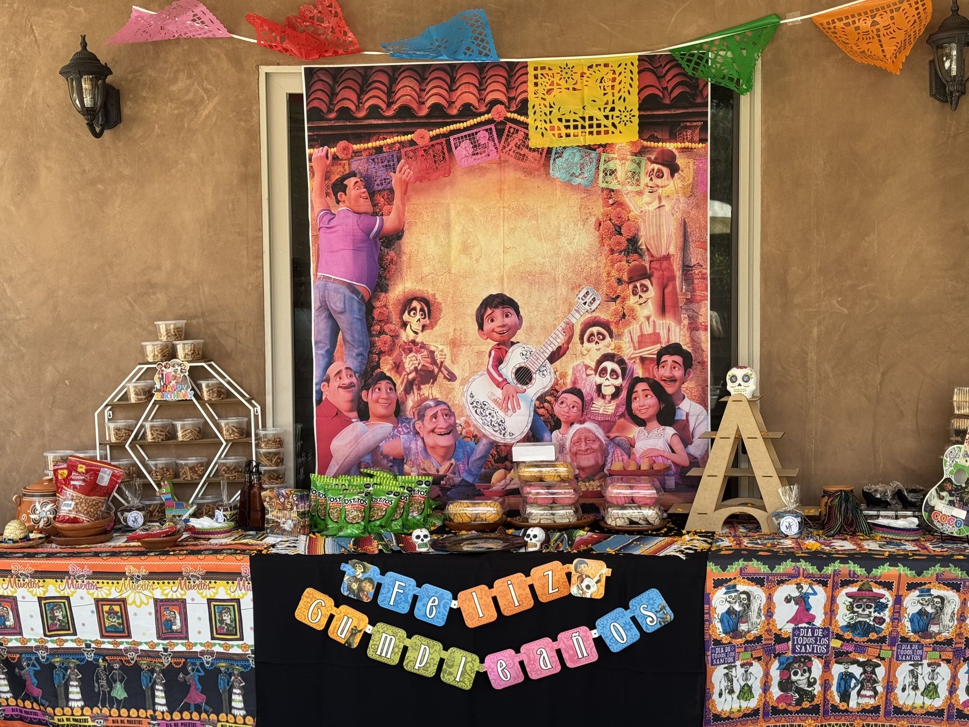 Disney’s Coco Party Decor