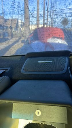 Infinit G37 Bose Sound System And Door Panels 