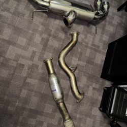Invidia Q300 Stainless Steel Dual Cat-Back Exhaust System | 2008-2014 STi & 2011-2014 WRX