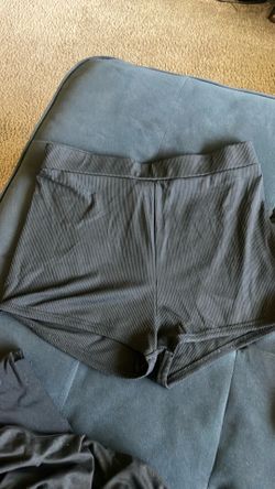 Woman’s large shorts with stretch