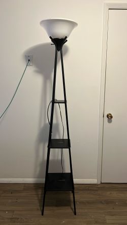 Metal Lamp With 3 Tiers