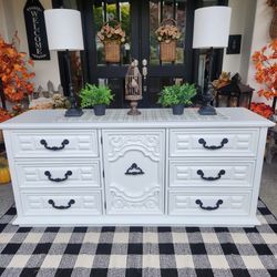 Dresser