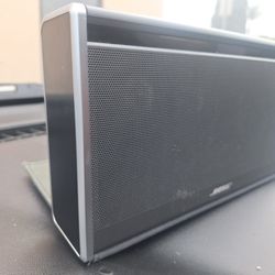 Bose Soundlink Wireless Mobile Speaker Bluetooth Aux Great Condition Sounds Goood