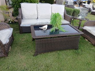 New patio set  5 pcs