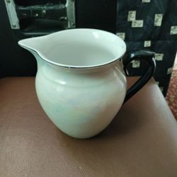  a vintage piece made by Union K in Czechoslovakia, likely during the Art Deco period between 1921 and 1939
