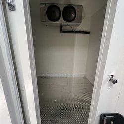 Commercial Walk In Coolers/Freezer