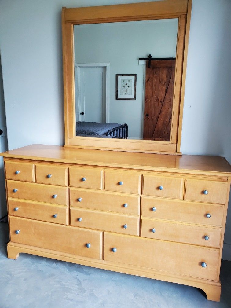 Solid Wood Dresser, Mirror And Bedside Drawers