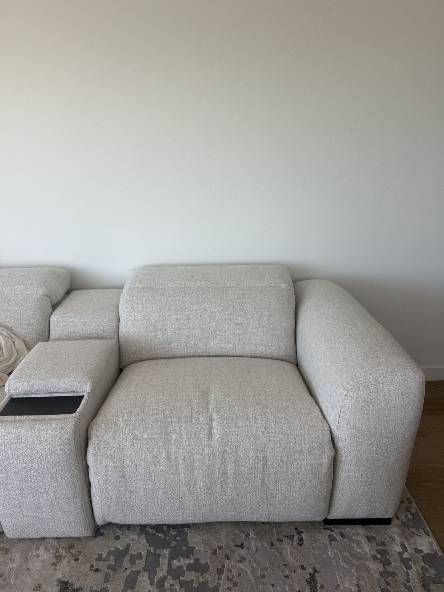 Living Spaces Morro Bay II RAF Reclining Chair 