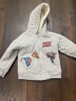 Boys zip up hoodie jacket size 5t By marvel #11
