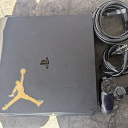 PS4 Slim On Controller 