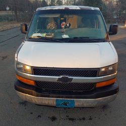 2006 Chevy Express 2500 Motor 4.8