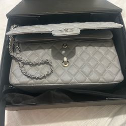 Quilted leather flap bag grey