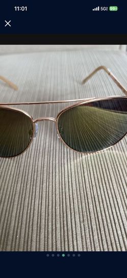 There Very Nice Sunglasses There UNISEX Sunglasses Made By ADRIENNE VITTADINI They Are Brand New Never Worn 