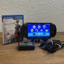 Sony PS Vita 1000 (PCH-1101) w/Assassins Creed lll + 16GB memory card +charger