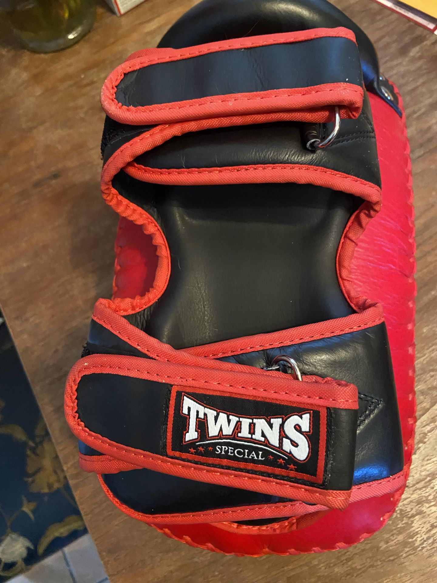 Twins Special Kick Pads (pair)