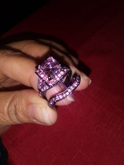 Set Ring. Black & pink size 8