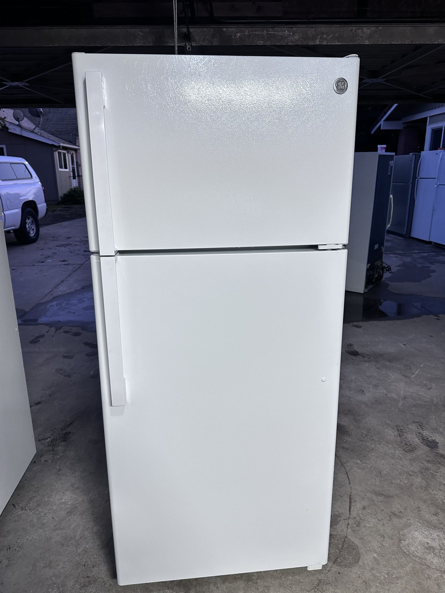 GE Refrigerator