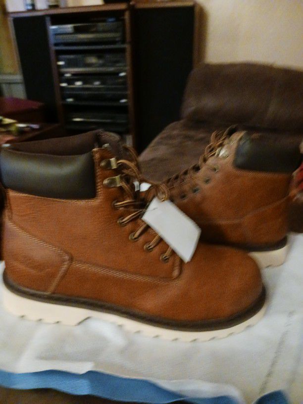 BRAND NEW WORK  BOOTS  WITH TAGS 
