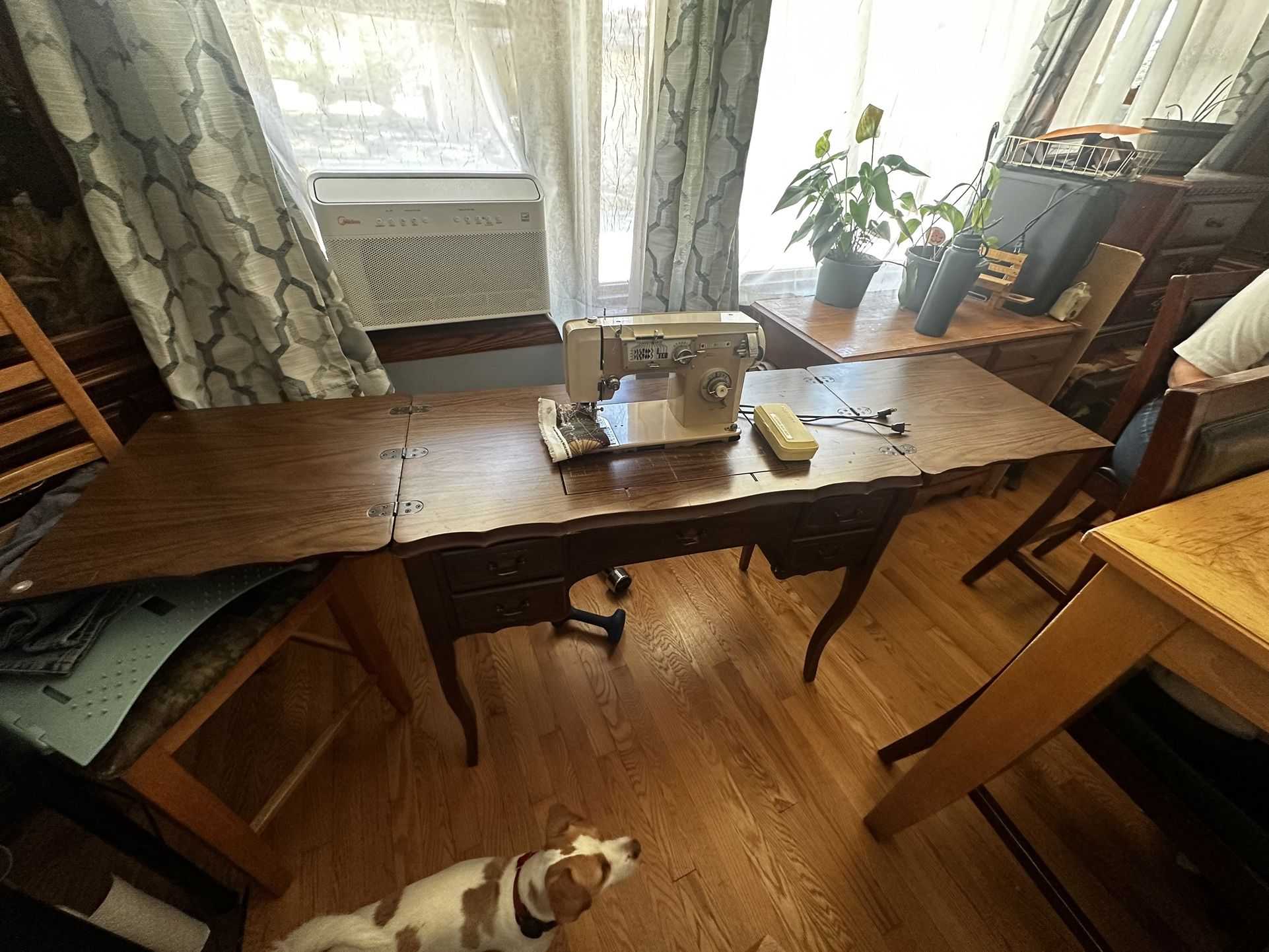 Vintage Stitch Master Sewing Machine