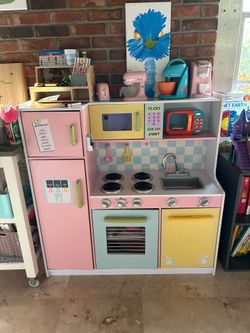 Kids play kitchen