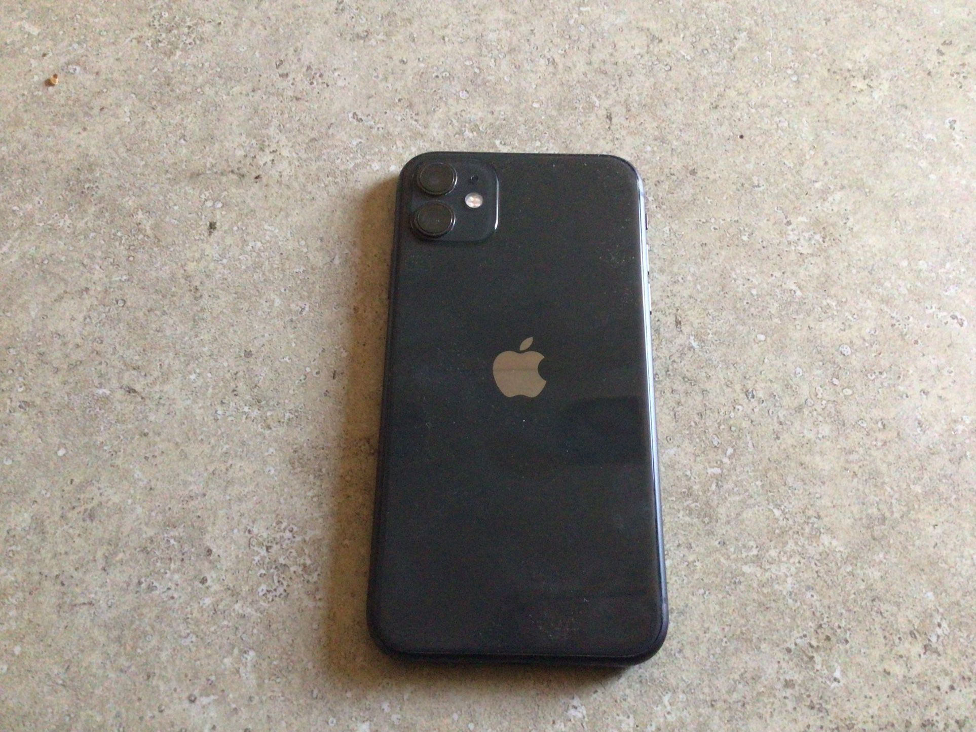 iPhone 11