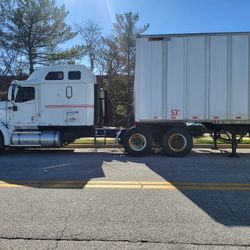 2005 Volvo VNM Tractor