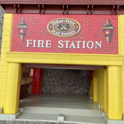 Fisher Price Play Family Fire Station - Vintage 