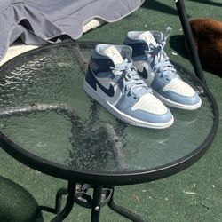 Jordan 1s Mid Low 