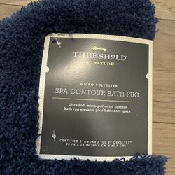 Pair of New Navy Bathroom Rugs!  Large rug is 34x22”.  