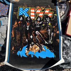 Kiss poster