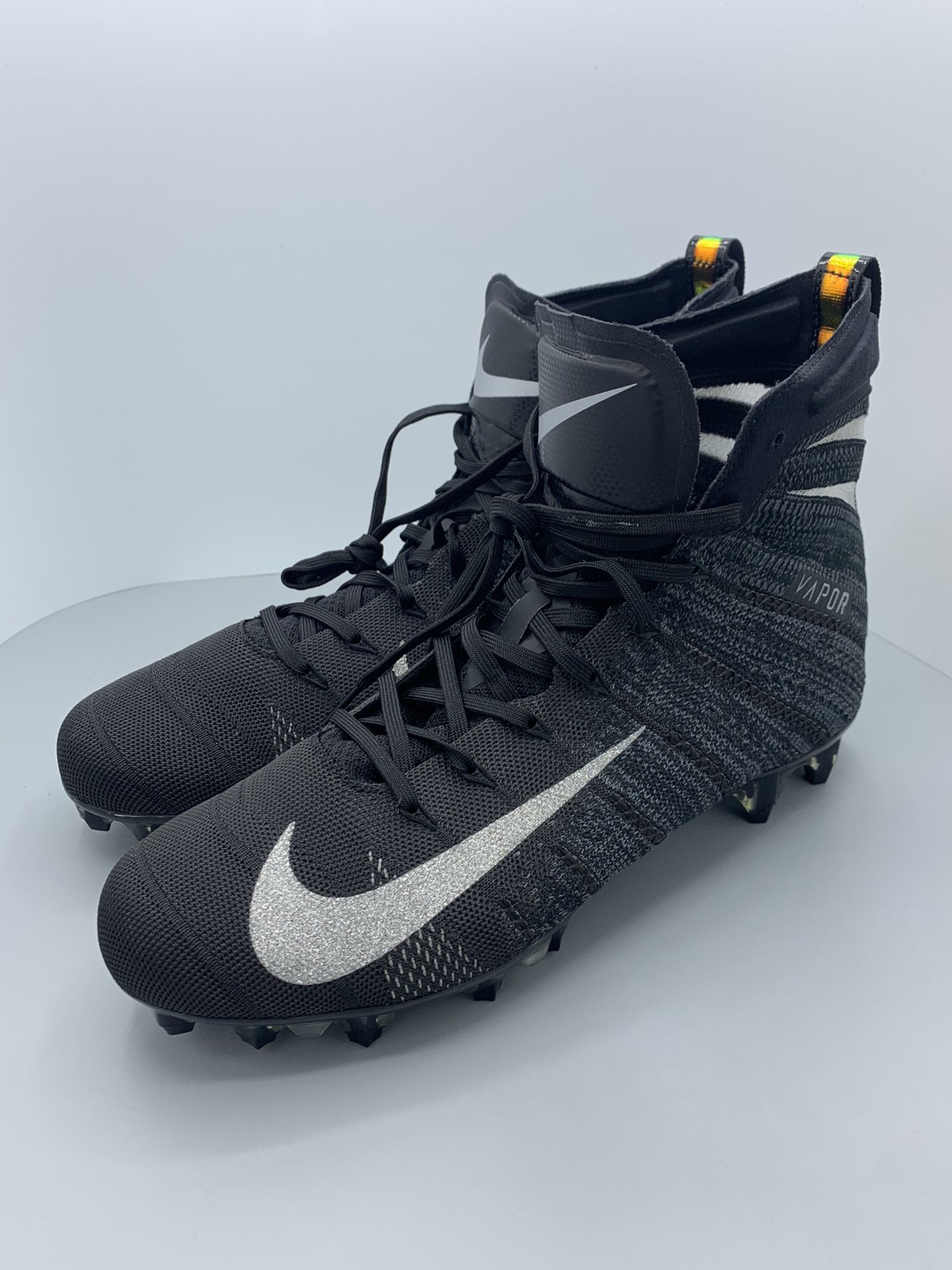 Nike Vapor Untouchable 3 Elite Flyknit Football Cleats AH7408-010 Men’s 10 black