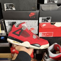 Jordan Toro Bravo 4s size 10 USED But Clean 