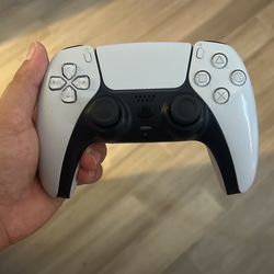 PS5 controller